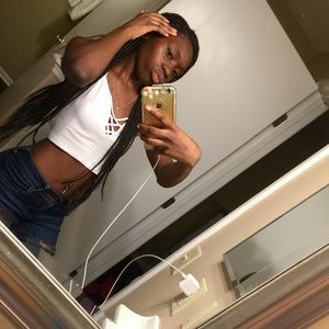 Meet your Posher, Deandra